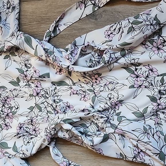 Floral  Dress in White and Purple - Picture 13 of 16